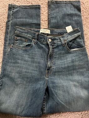 SZ 29/8R Abercrombie & Fitch Women’s 90’s Straight Ultra High Rise